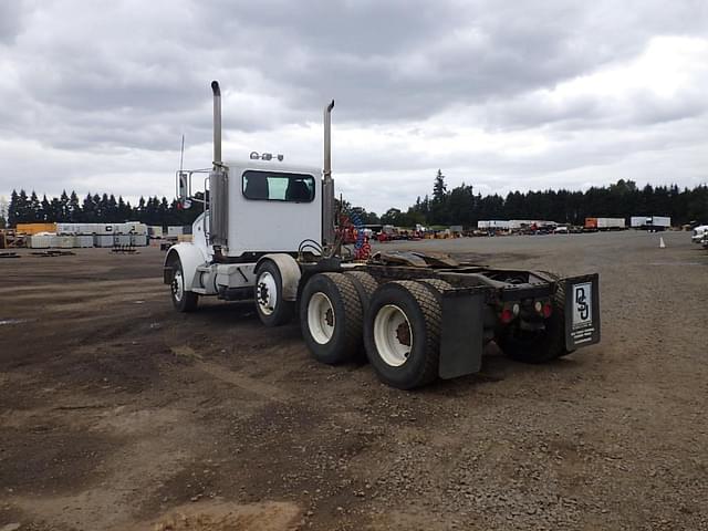 Image of Peterbilt 357 equipment image 3
