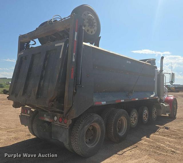 Image of Peterbilt 357 equipment image 4