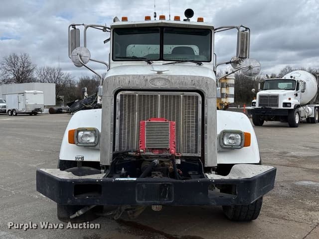 Image of Peterbilt 357 equipment image 1