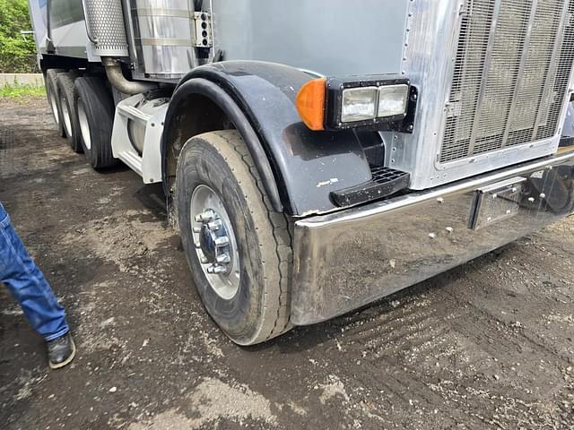 Image of Peterbilt 357 equipment image 3