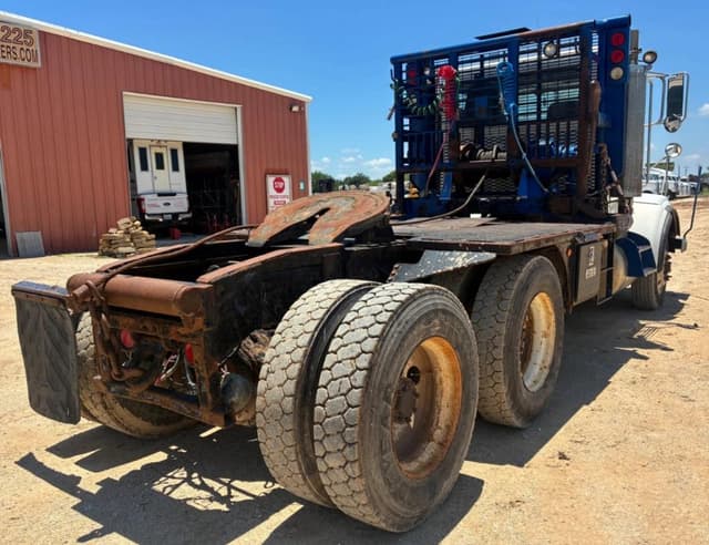 Image of Peterbilt 357 equipment image 3