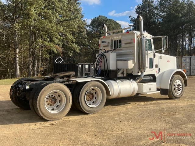 Image of Peterbilt 378 equipment image 1