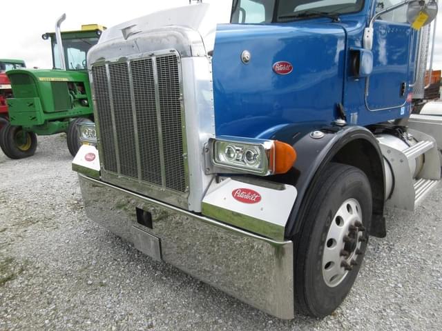 Image of Peterbilt 378 equipment image 1