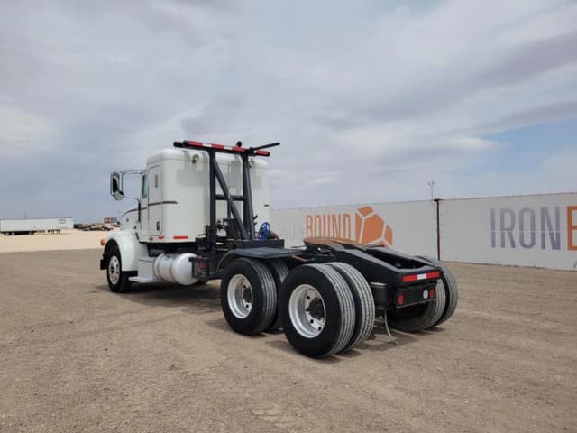 Image of Peterbilt 378 equipment image 2