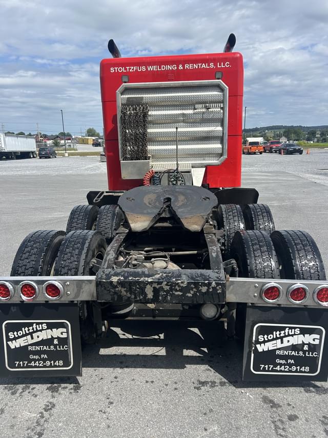 Image of Peterbilt 379 equipment image 4