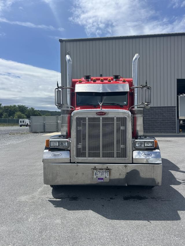 Image of Peterbilt 379 equipment image 1