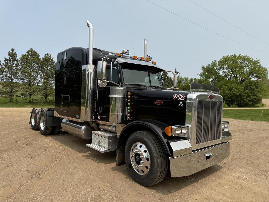 Image of Peterbilt 379 Primary image