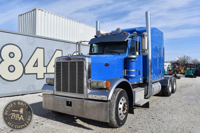 Image of Peterbilt 379 equipment image 1