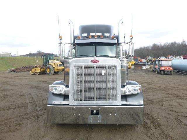 Image of Peterbilt 379 equipment image 1