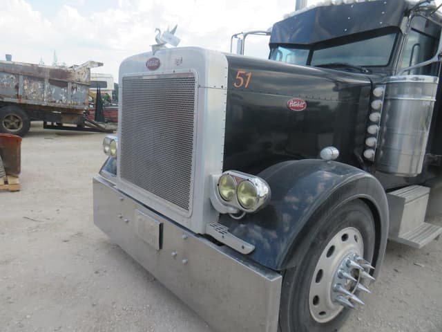 Image of Peterbilt 379 equipment image 2