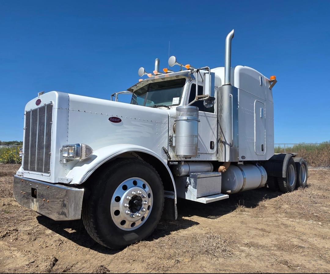 Image of Peterbilt 379 Primary image