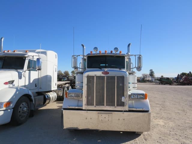Image of Peterbilt 379 equipment image 2
