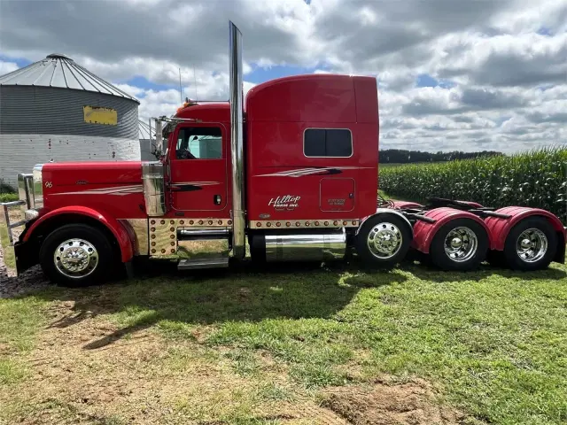 Image of Peterbilt 379 equipment image 1