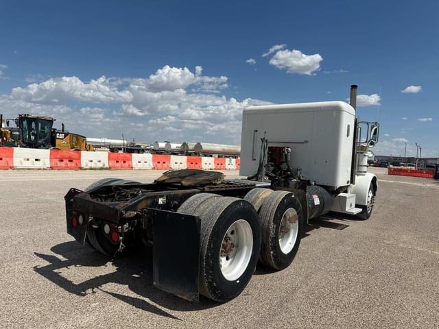 Image of Peterbilt 379 equipment image 3