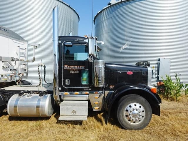 Image of Peterbilt 379 equipment image 3