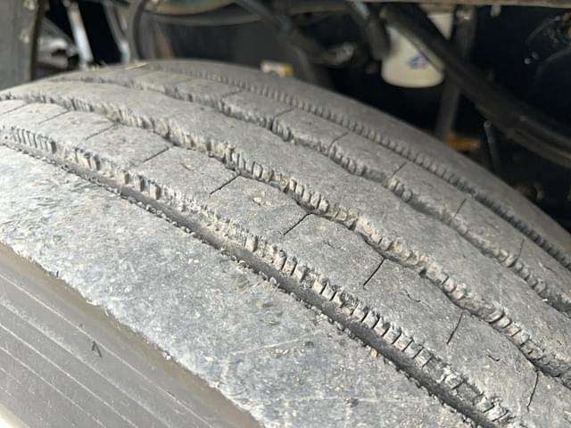 Image of Peterbilt 379 equipment image 1