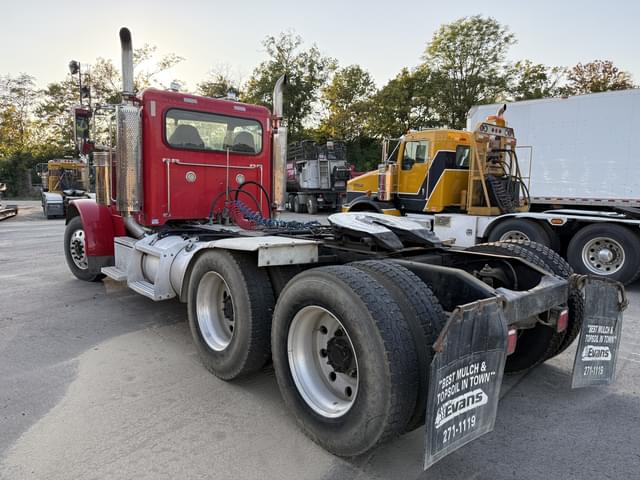 Image of Peterbilt 379 equipment image 1