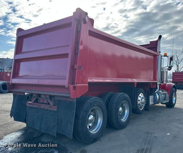 Image of Peterbilt 379 equipment image 4