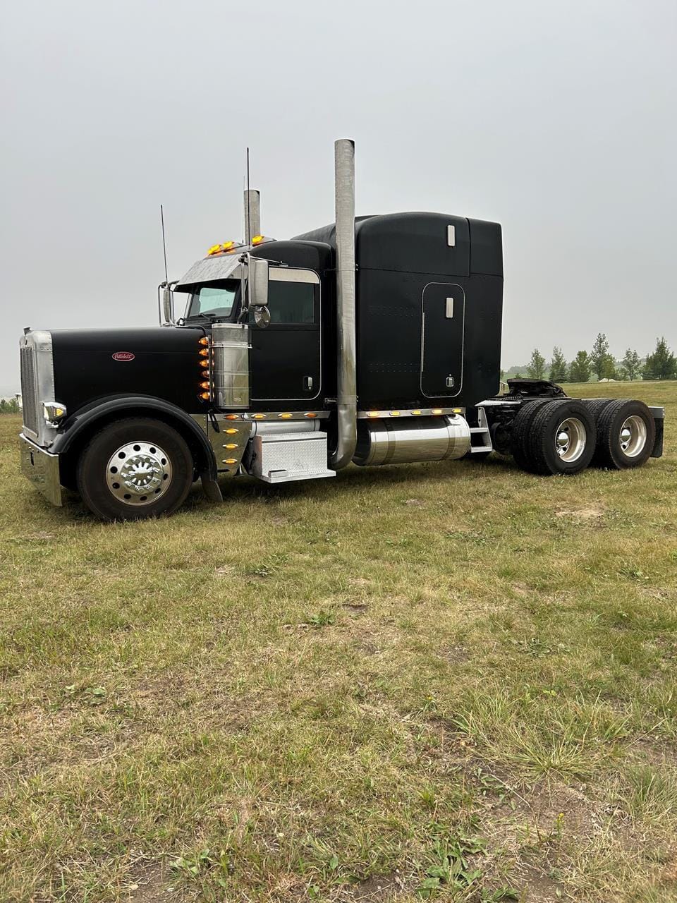 Main image Peterbilt 379