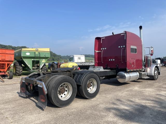 Image of Peterbilt 379 equipment image 4