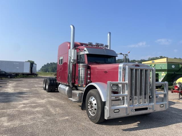 Image of Peterbilt 379 equipment image 2