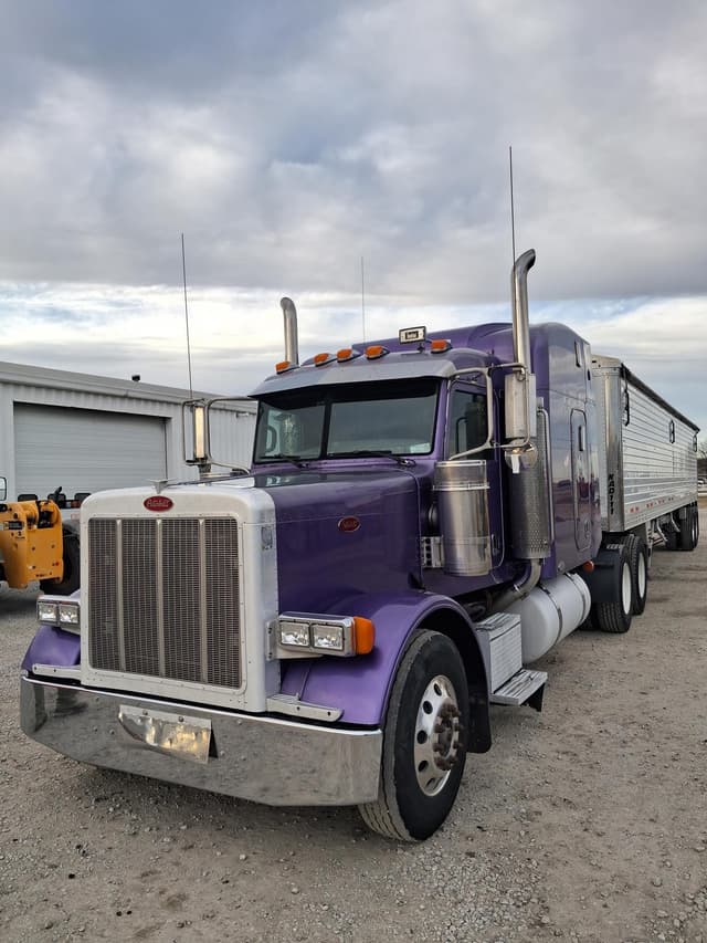 Image of Peterbilt 379 equipment image 4