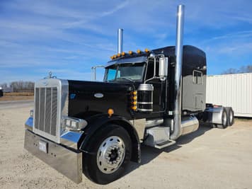 Main image Peterbilt 379