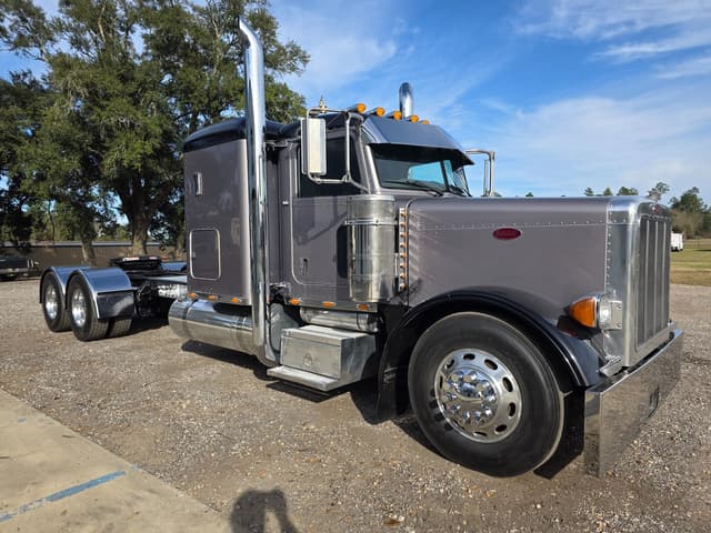 Image of Peterbilt 379 equipment image 2