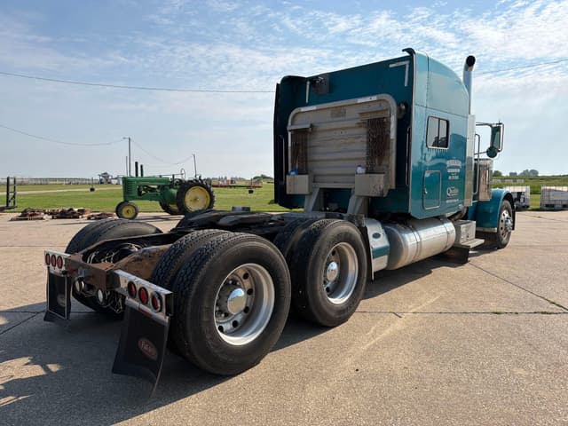 Image of Peterbilt 379 equipment image 3