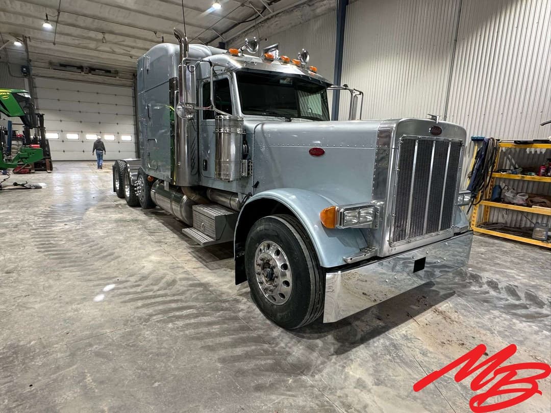 Image of Peterbilt 379 Primary image