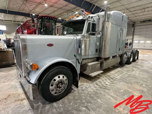 Image of Peterbilt 379 equipment image 3