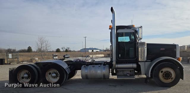Image of Peterbilt 379 equipment image 3