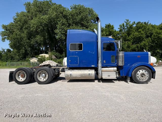 Image of Peterbilt 379 equipment image 3