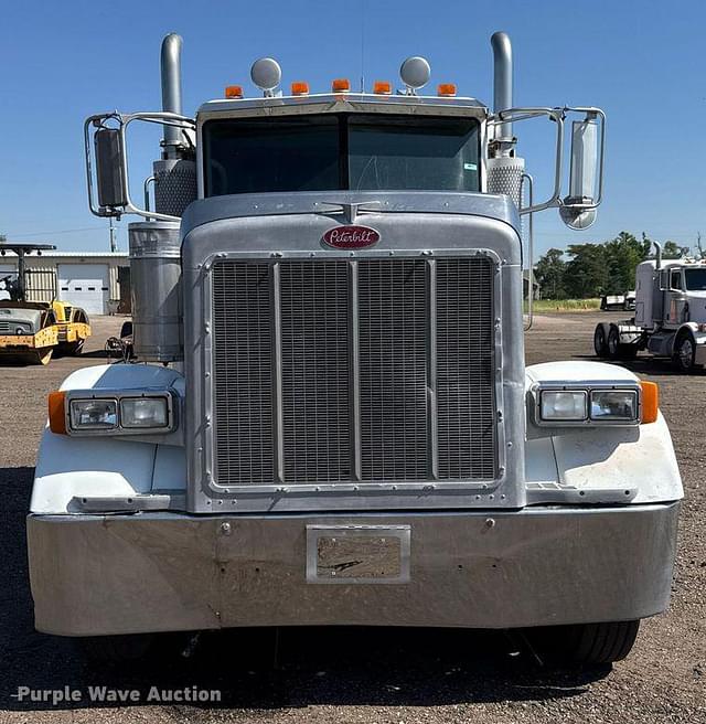 Image of Peterbilt 379 equipment image 1