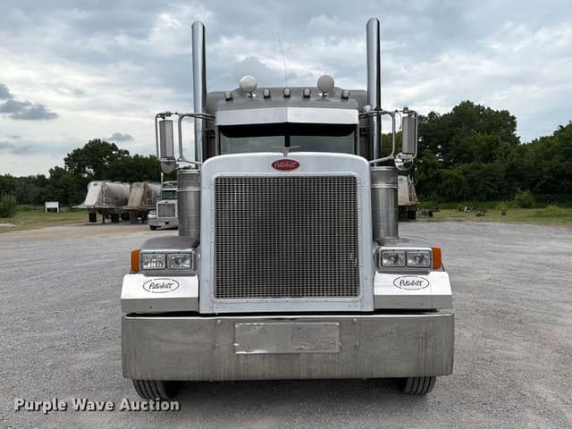 Image of Peterbilt 379 equipment image 1