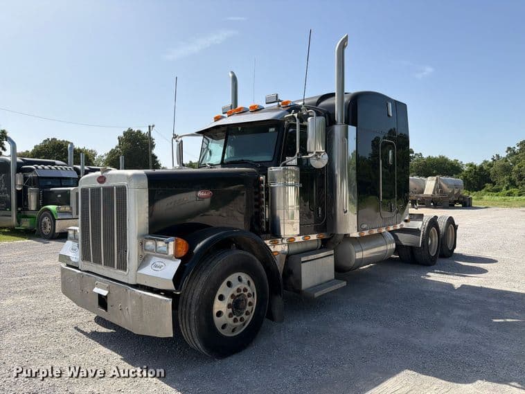 Image of Peterbilt 379 Primary image