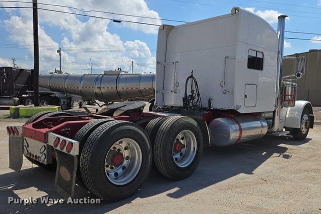 Image of Peterbilt 379 equipment image 4