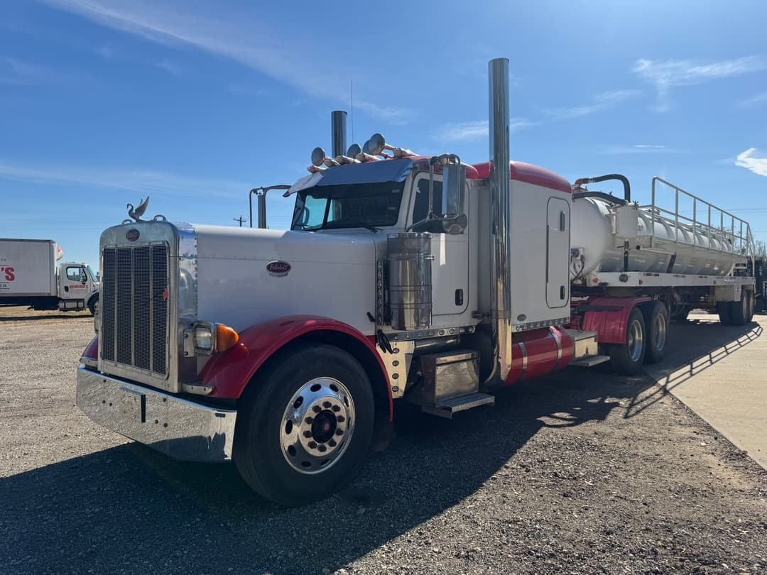 Image of Peterbilt 379 Primary image