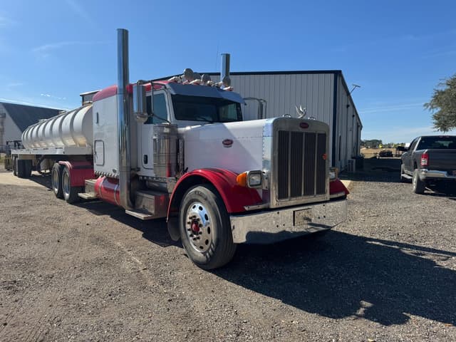 Image of Peterbilt 379 equipment image 1