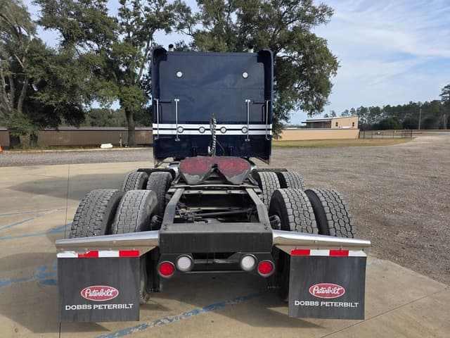 Image of Peterbilt 379 equipment image 4