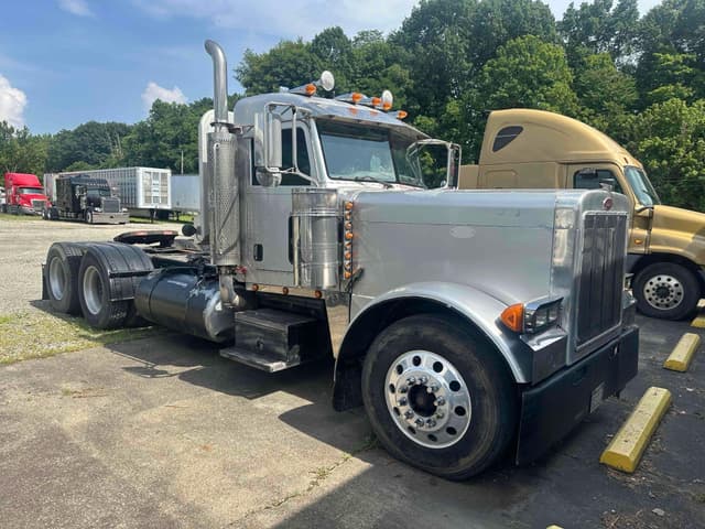 Image of Peterbilt 379 equipment image 3