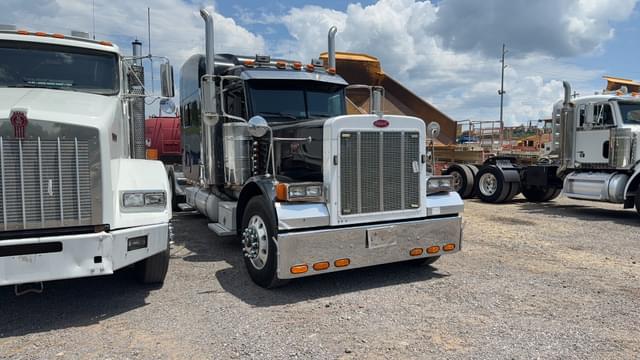 Image of Peterbilt 379 equipment image 2