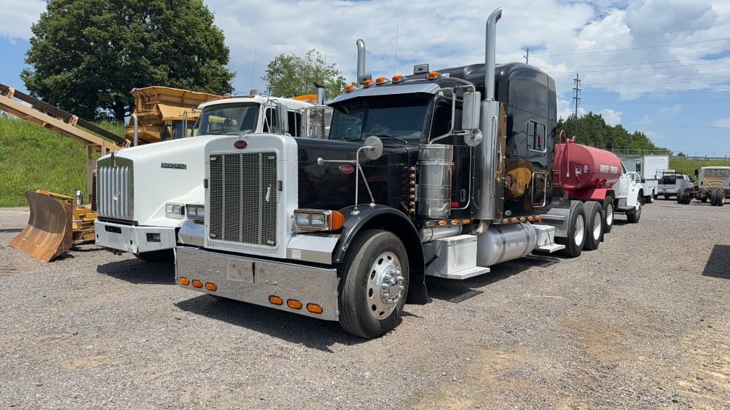 Image of Peterbilt 379 Primary image