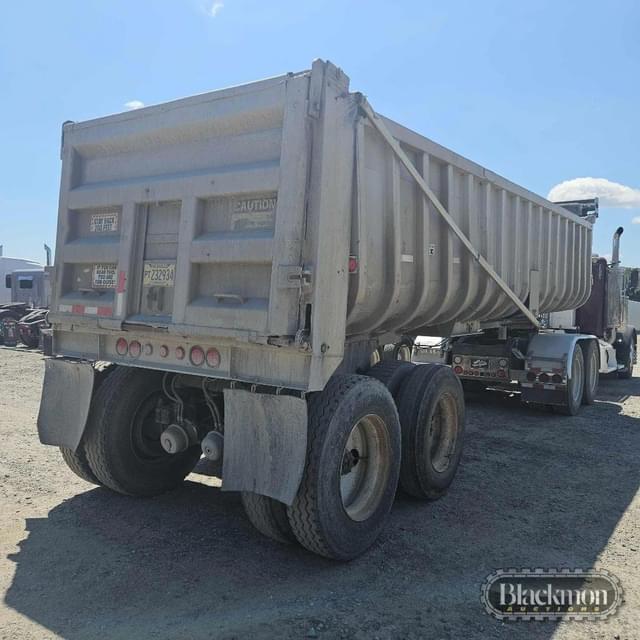 Image of Peterbilt 379 equipment image 4