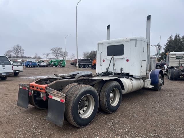 Image of Peterbilt 379 equipment image 2