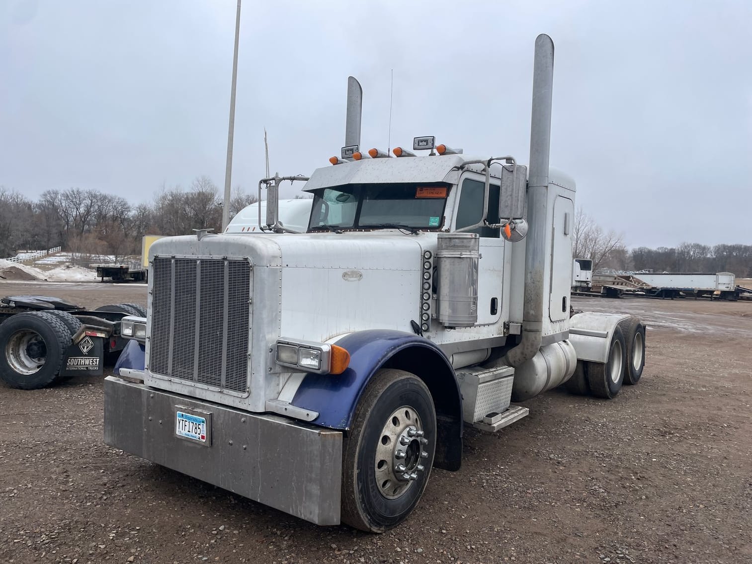 2007 Peterbilt 379 Equipment Image0