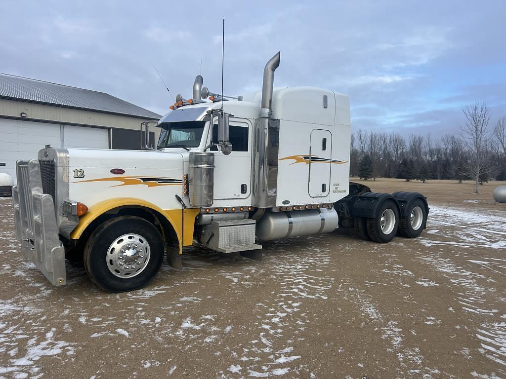 Image of Peterbilt 379EXHD Primary image