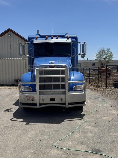 Image of Peterbilt 386 equipment image 4
