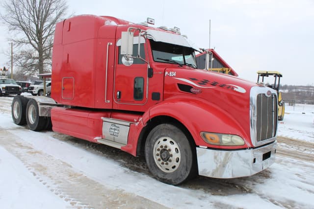 Image of Peterbilt 386 equipment image 2