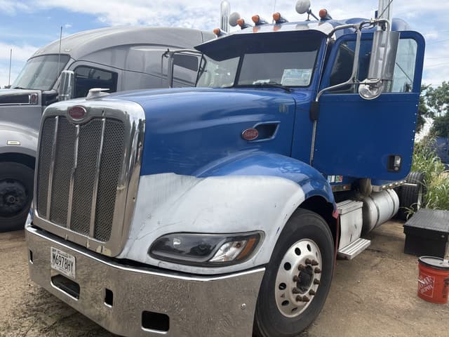 Image of Peterbilt 386 equipment image 1